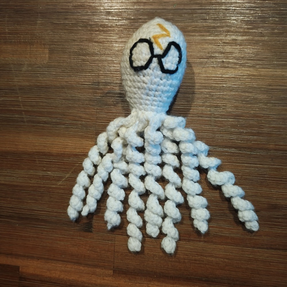 White Octopus Crocheted Harry Potter NICU premie premature plush‎ E3